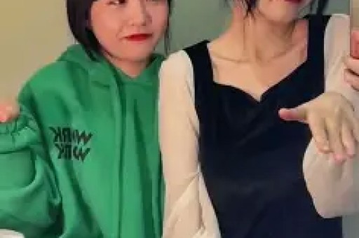 ＂骗＂了我们30年韩红父亲竟是家喻户晓的他难怪都不敢得罪她