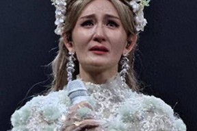演都不演了！业内人暗示谢娜假唱嘲观众“异食癖” 评价太扎心